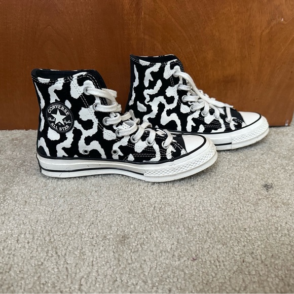 Converse Kids High-Top Sneakers - Black and White Pattern - Picture 1 of 2